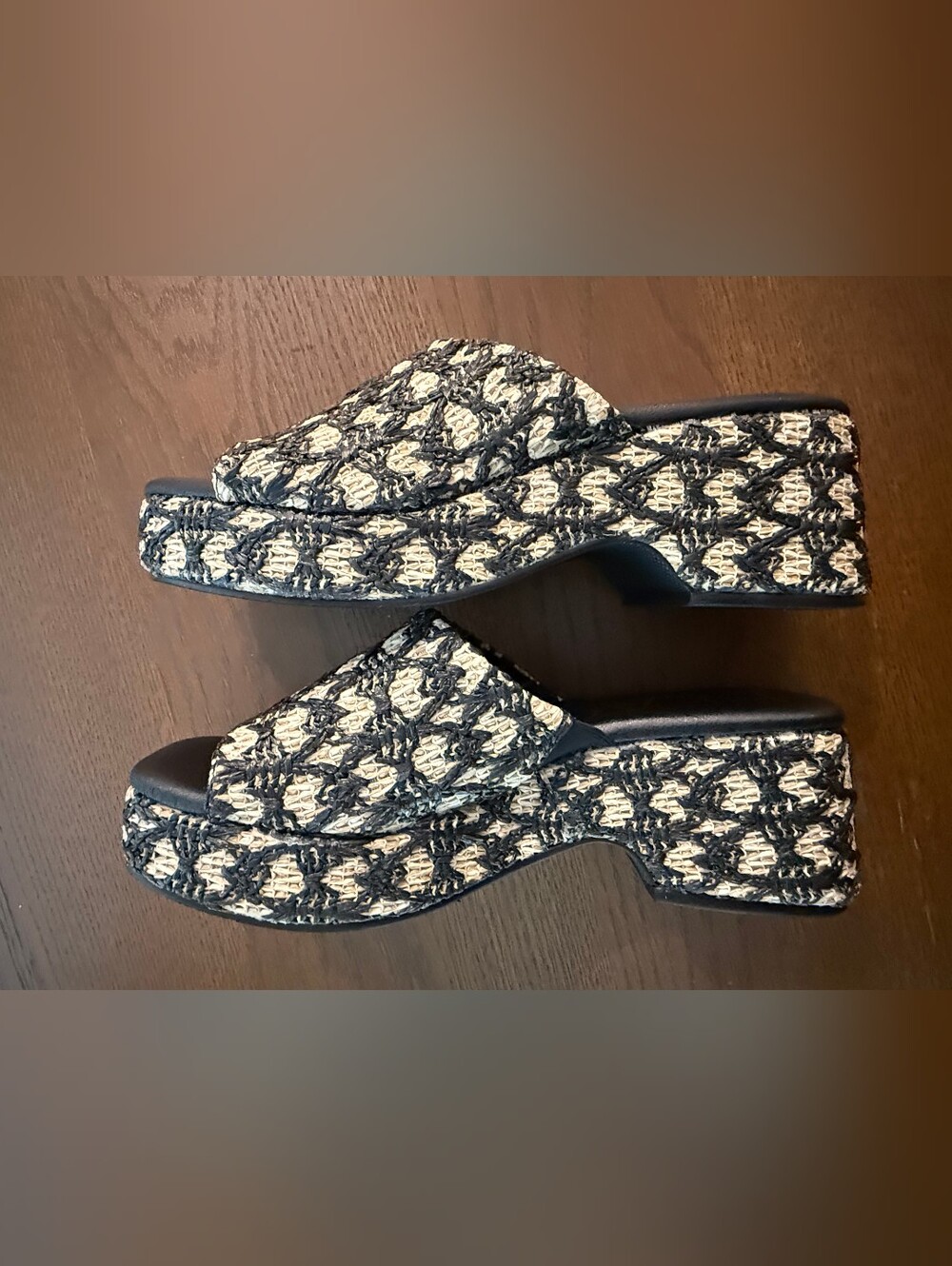 Beach By Matisse Black And Tan Platform Sandals Size 8 - Picture 3 of 6